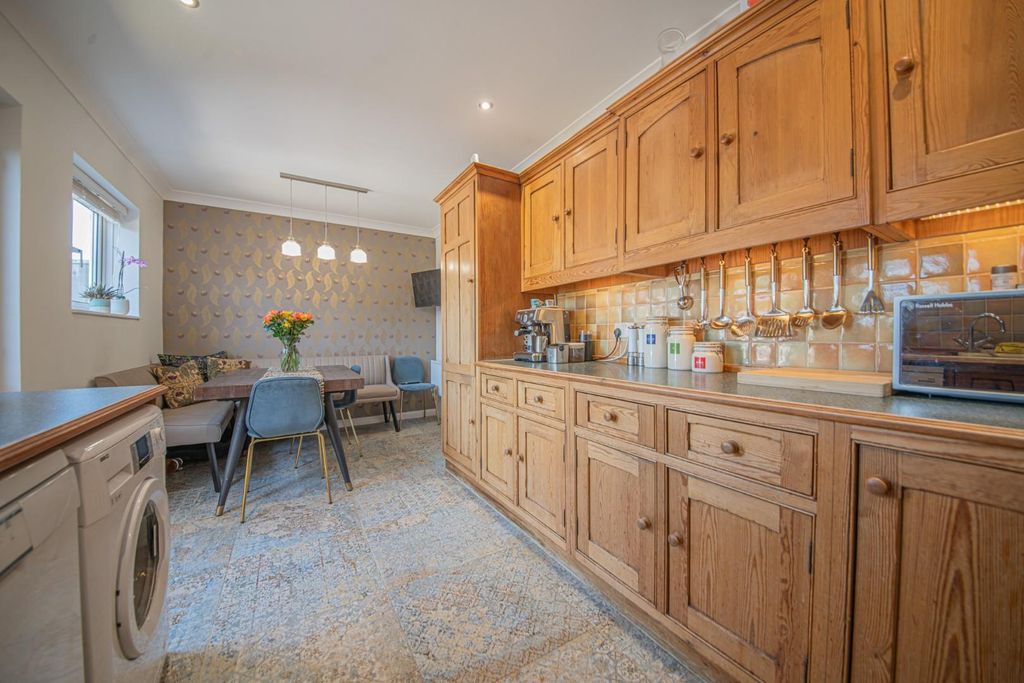 Additional image 5 of 4 bed terraced house for saleFriars Road, Eastleigh SO50