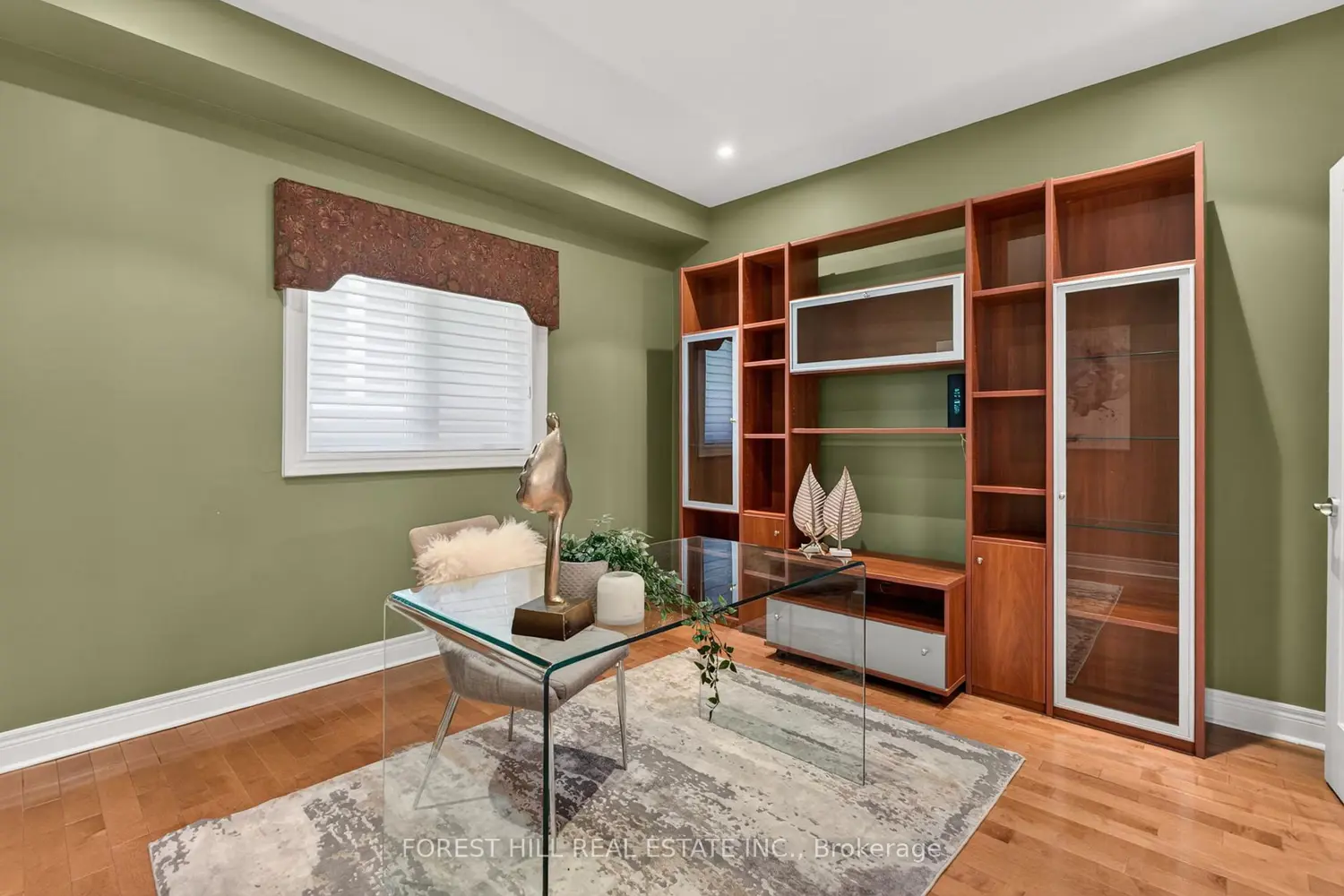 33 Chopin Boulevard photo 5