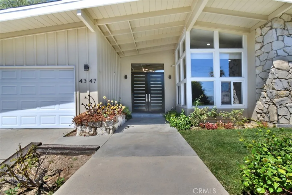 4347 Coronet Drive, Encino, CA 91316 photo 2