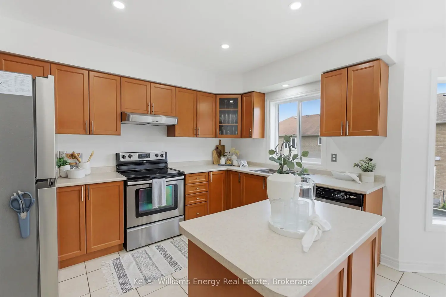 338 Dowson Loop photo 5