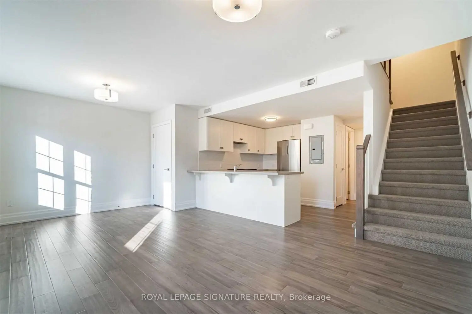Additional image 6 of 760 Lakeshore Road 202