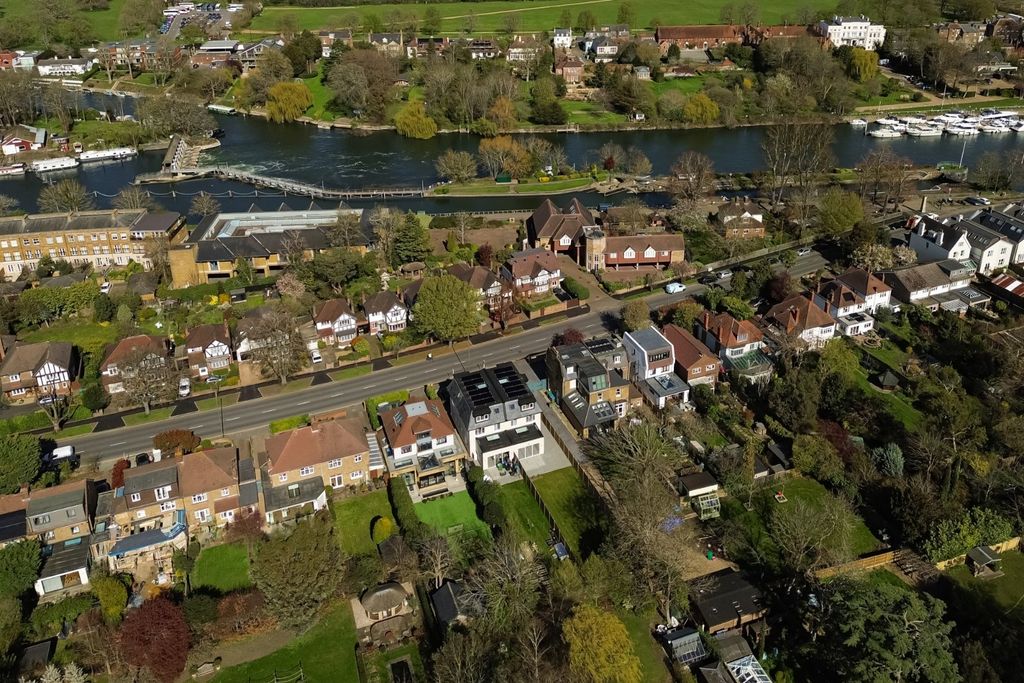 Additional image 16 of 4 bed semi-detached house for saleHurst Road, East Molesey, Surrey KT8