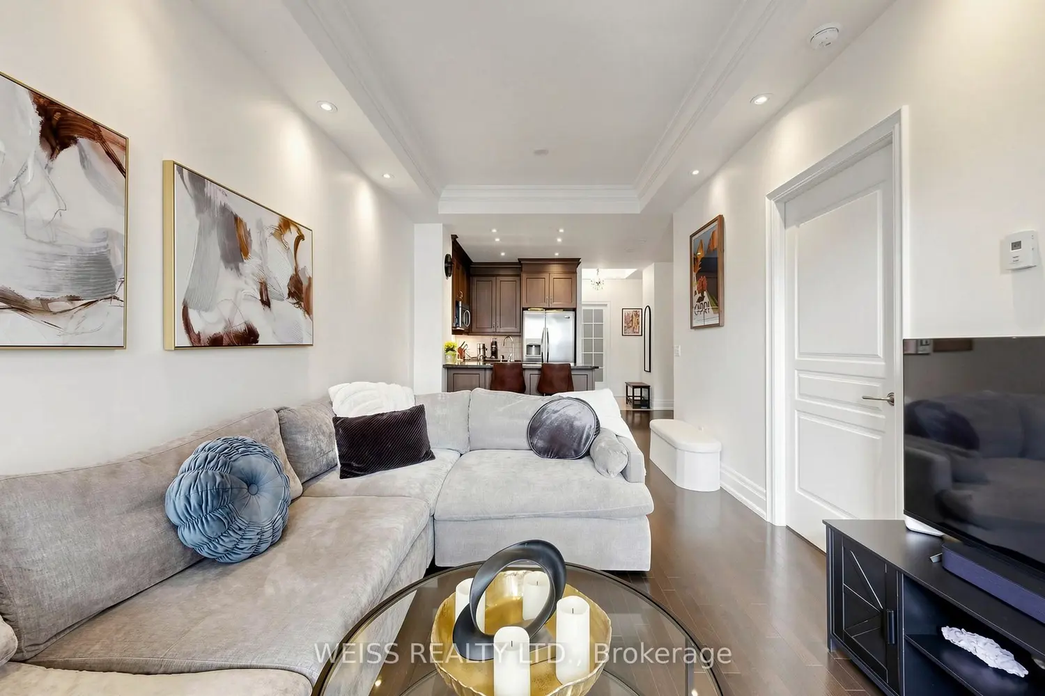 Additional image 10 of 21 Burkebrook Place 114
