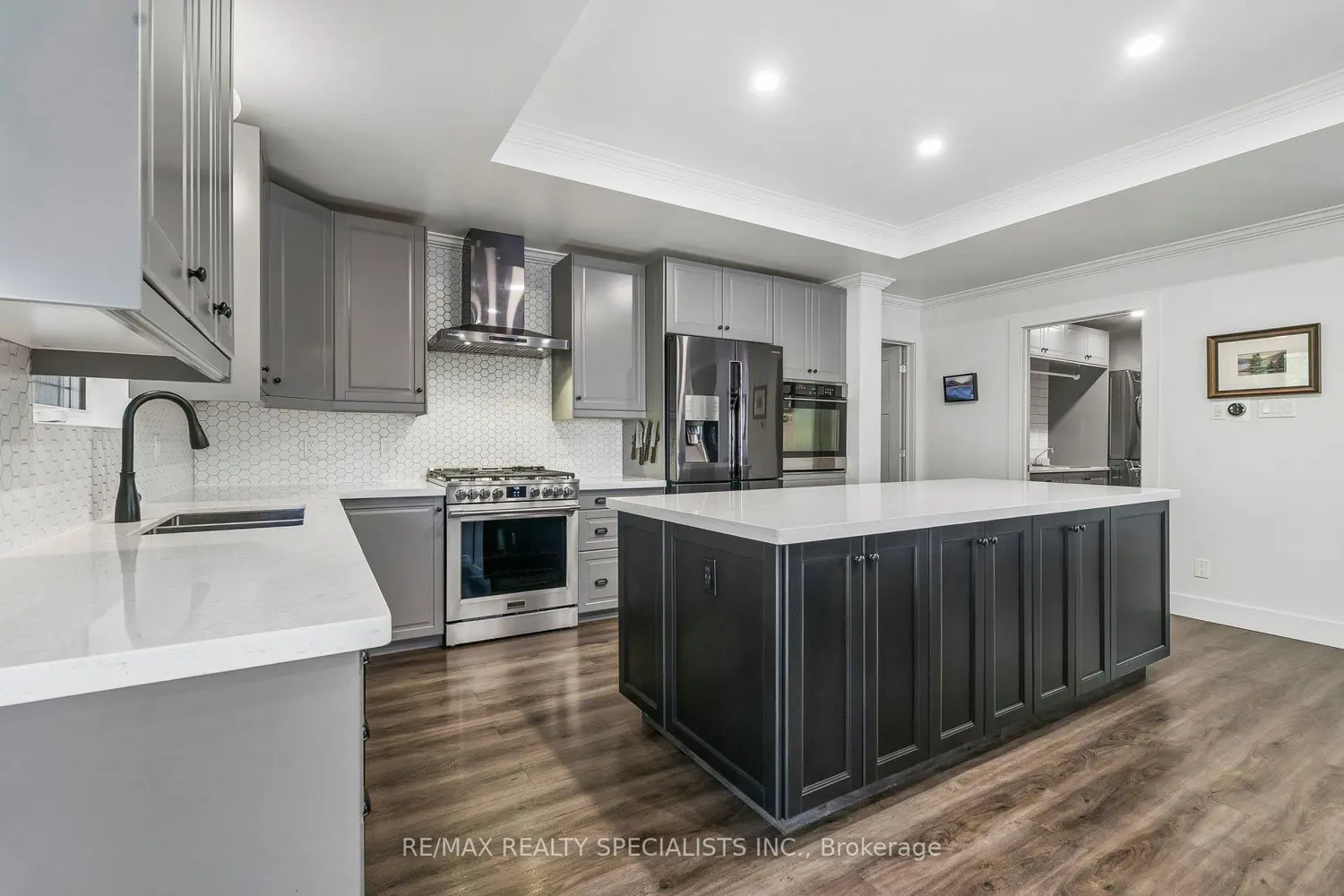 2531 Baguley Road photo 2