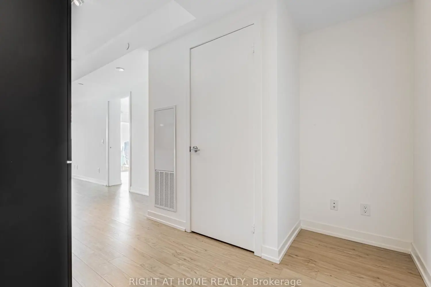 Additional image 6 of 85 Wood Street 1615