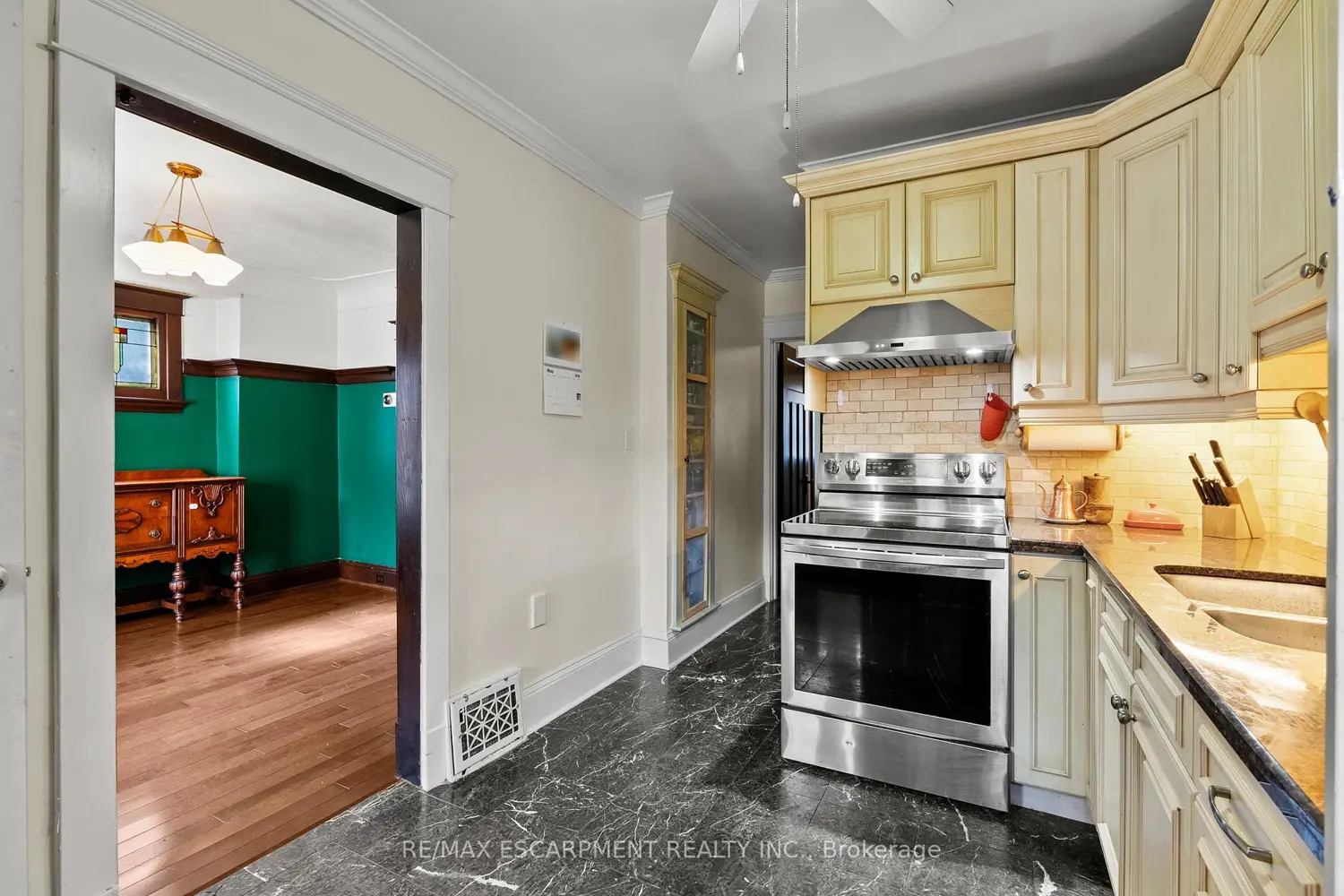Additional image 6 of 260 Stinson Crescent