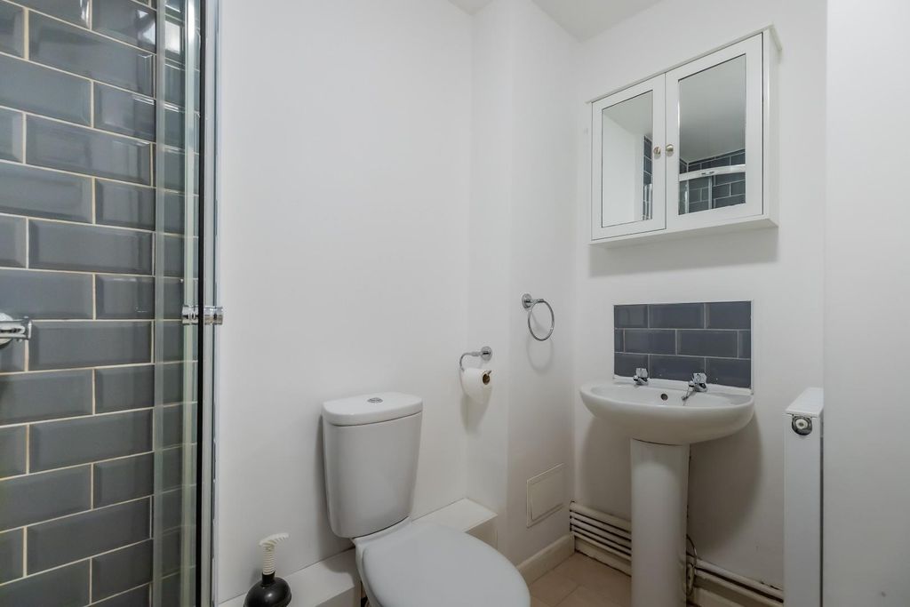 Additional image 5 of 2 bed flat for saleAndrew Road, Penarth CF64