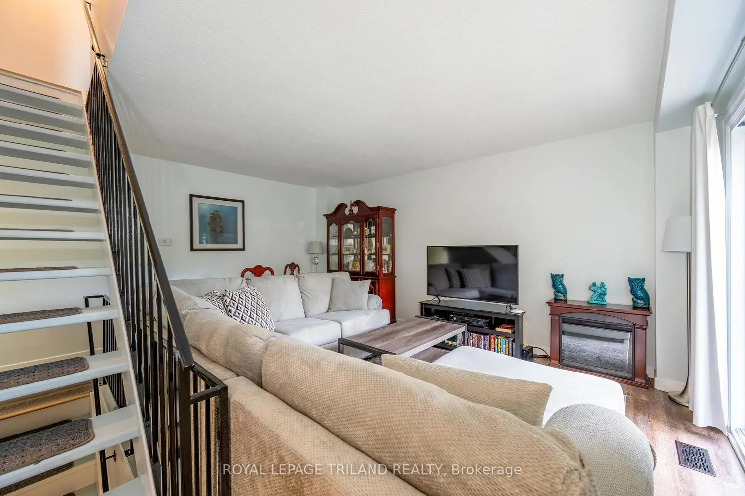 Additional image 3 of 70 Fiddlers Green Road 104