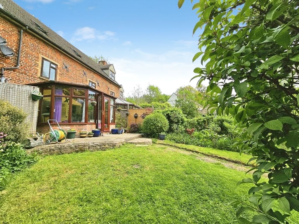 3 bed terraced house for salePark Lane, Stancombe, Dursley GL11