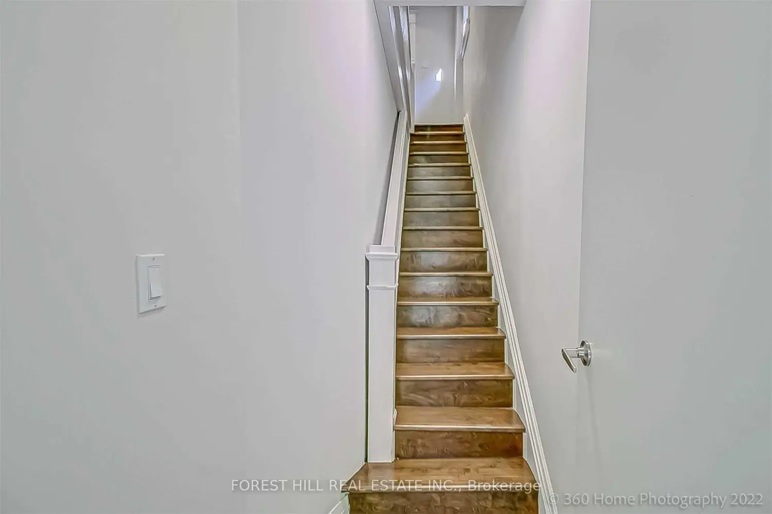 Additional image 2 of 373 Woodbine Avenue