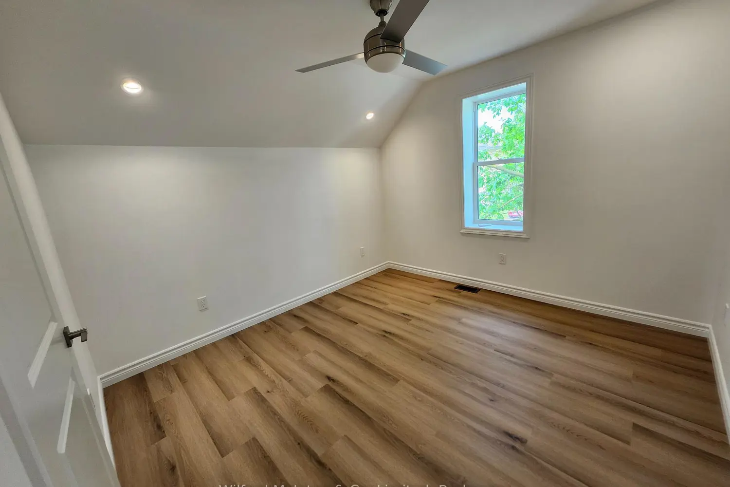 Additional image 6 of 471 9Th Street