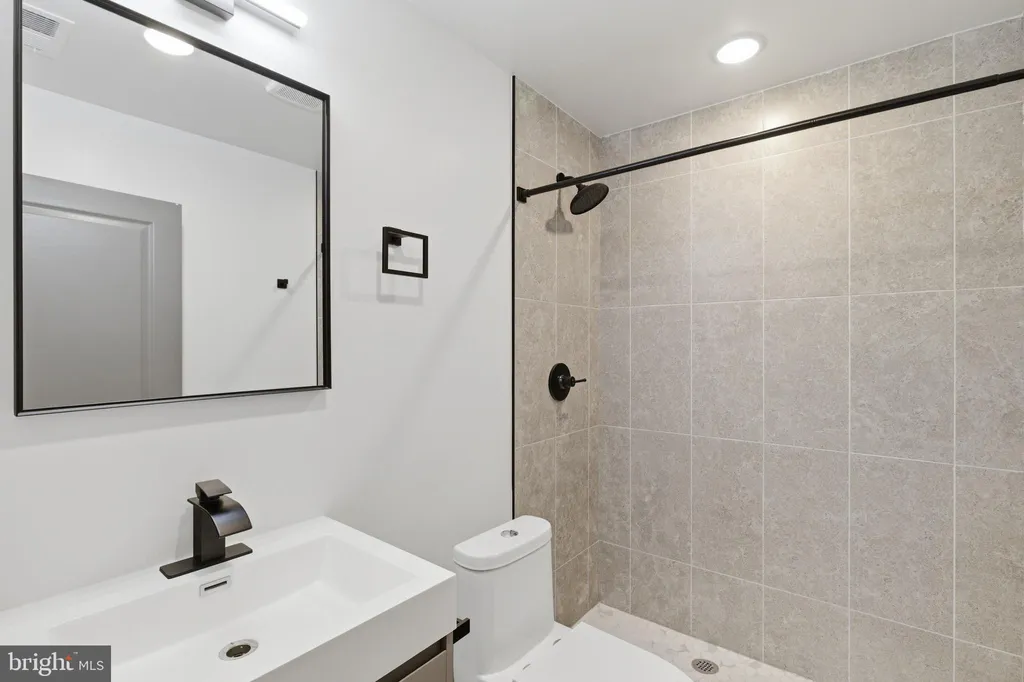 Additional image 21 of 1023 W Orleans Street, Philadelphia, PA 19133