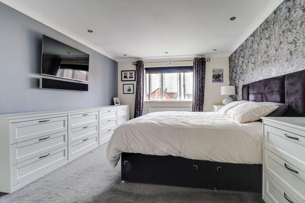 Additional image 11 of 4 bed detached house for saleBadgers Gate, Dunstable LU6