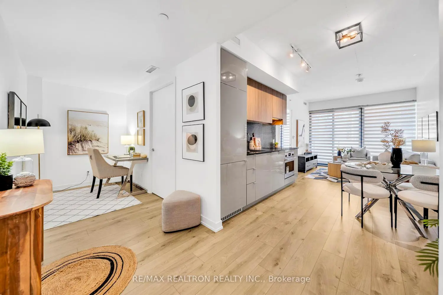 Additional image 8 of 161 Roehampton Avenue 603