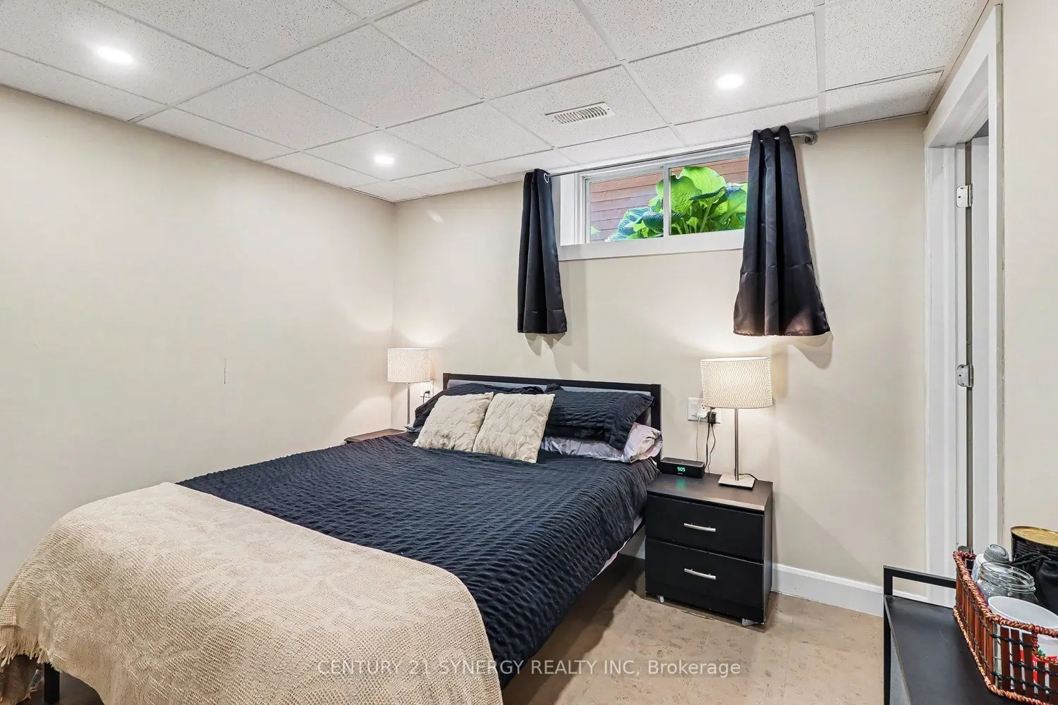 Additional image 11 of 754 Saint Joseph Street