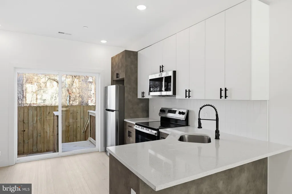 Additional image 5 of 1023 W Orleans Street, Philadelphia, PA 19133