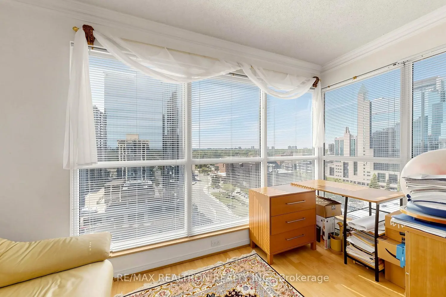 Additional image 6 of 18 Hollywood Avenue 1707