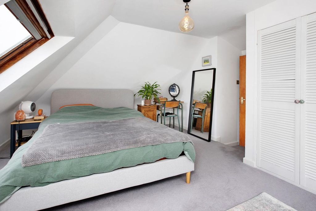 Additional image 9 of 3 bed flat for saleExeter Road, Dawlish EX7