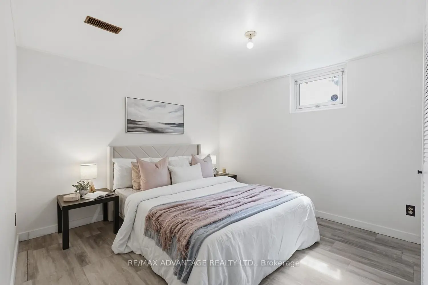 Additional image 13 of 937 Luxton Drive