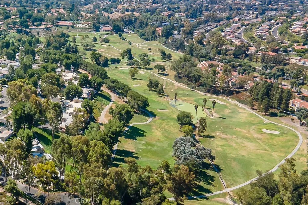 27725 Calle Valdes, Mission Viejo, CA 92692