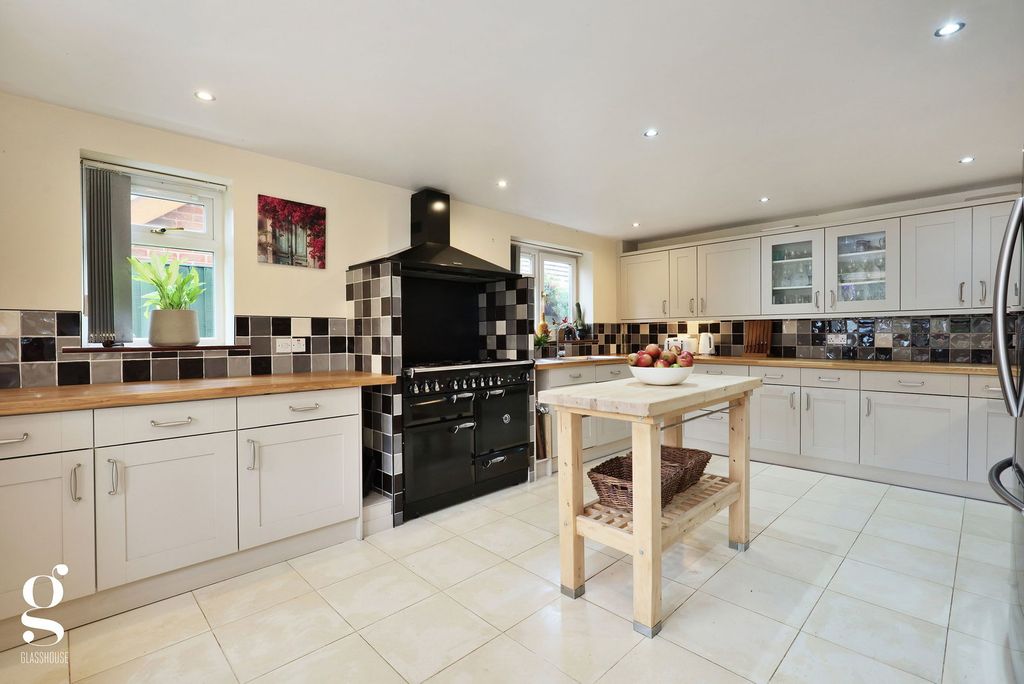 Additional image 6 of 5 bed detached house for saleBell Lane, Bromsberrow Heath, Herefordshire HR8