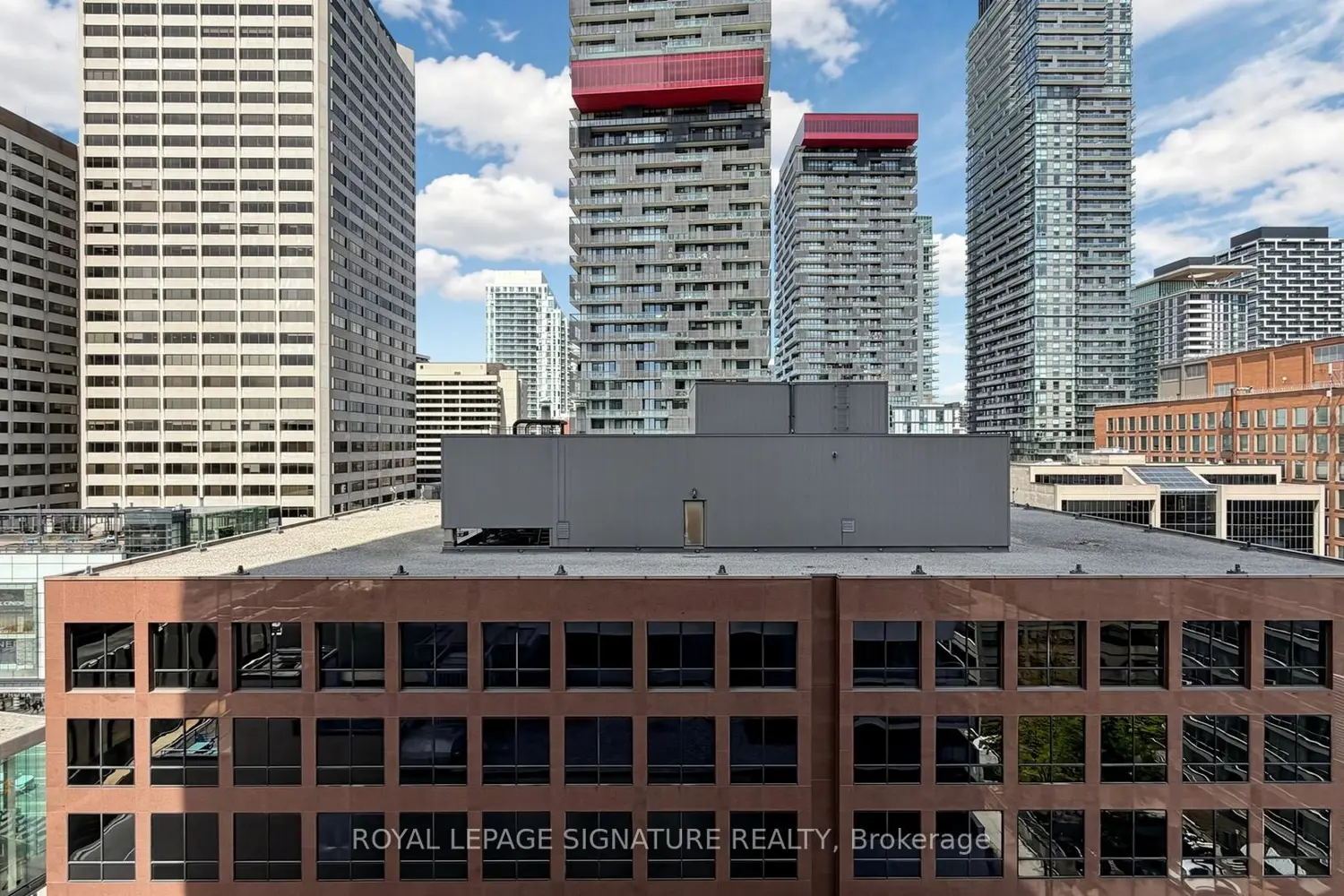 Additional image 14 of 2221 Yonge Street 1011