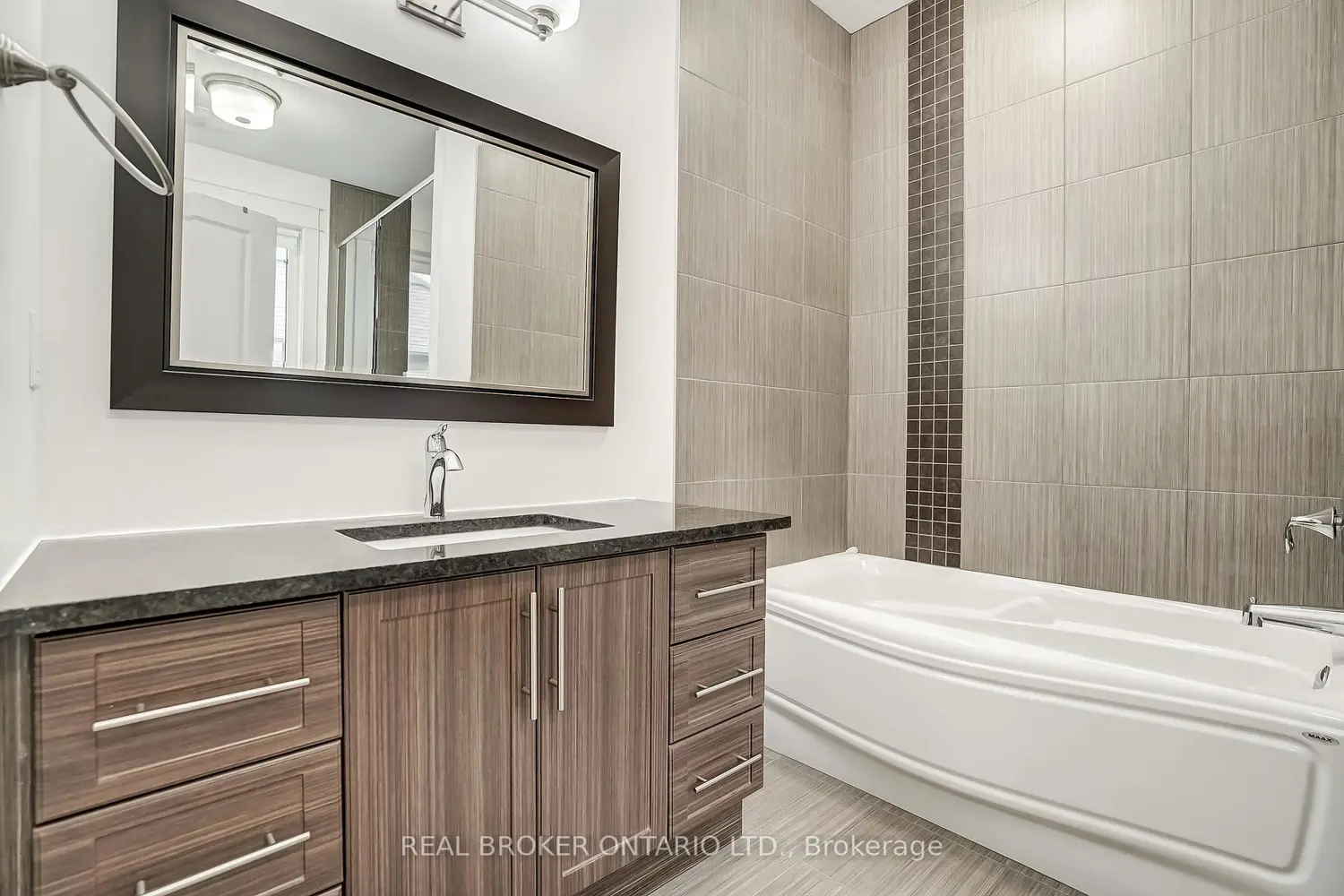 6237 Perth Street photo 4