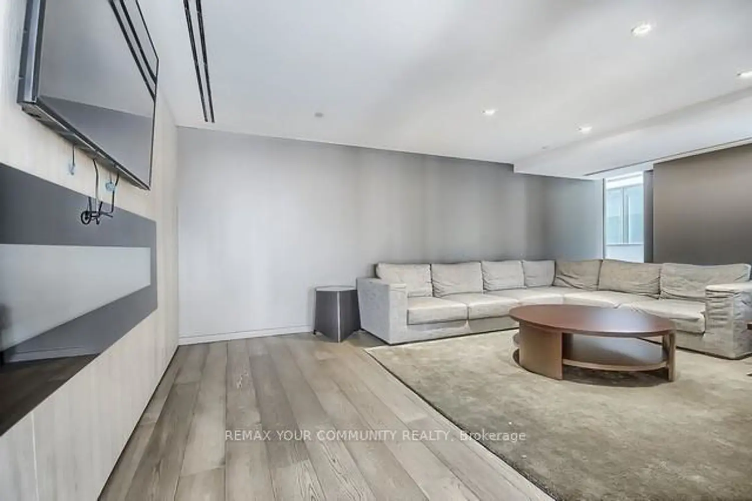 Additional image 10 of 200 Bloor Street 2006