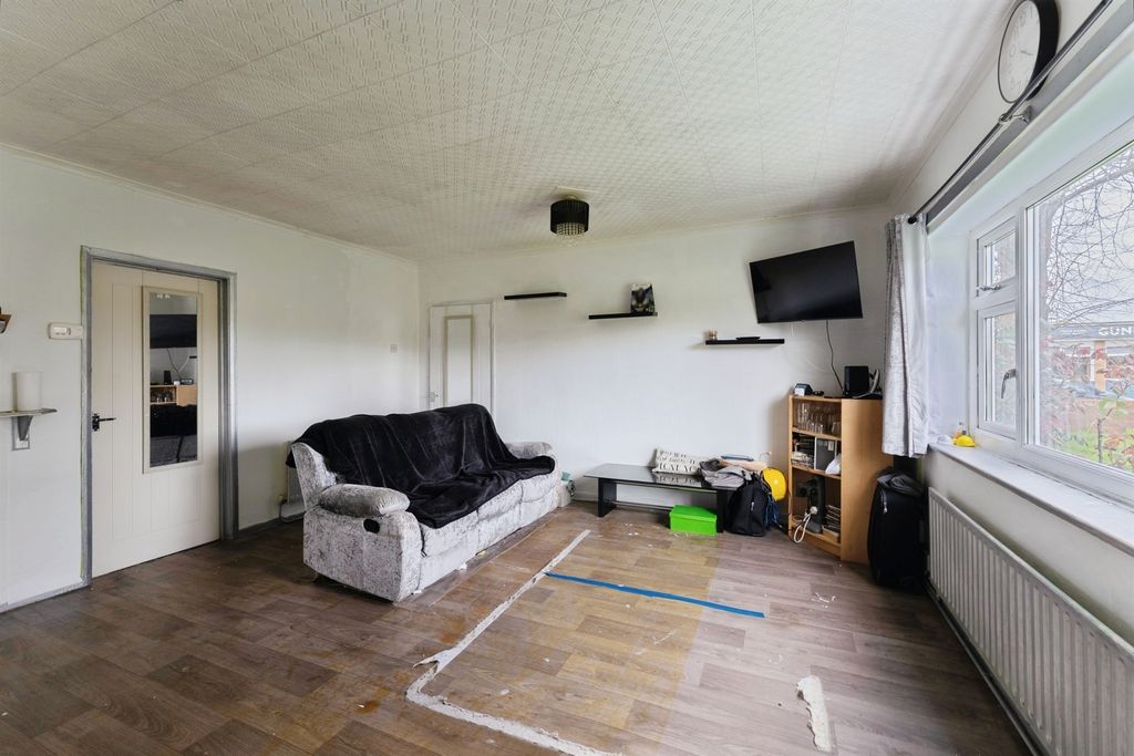 Additional image 5 of 3 bed flat for saleBamburgh Court, Ellesmere Port CH65