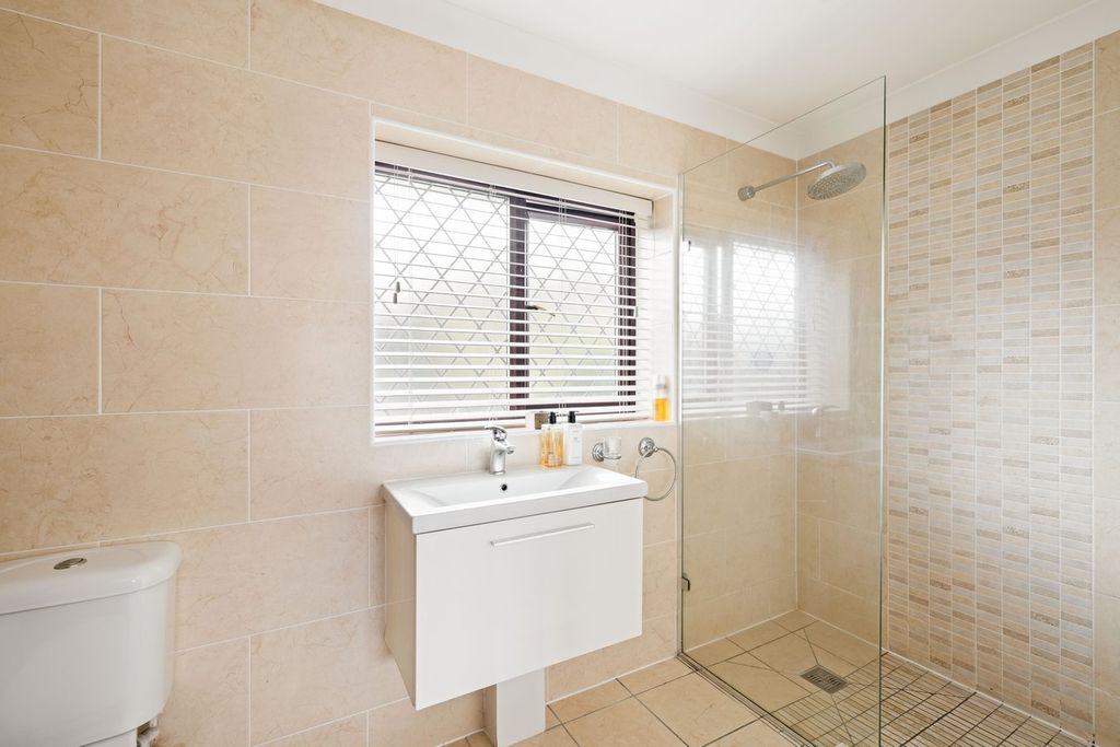 Additional image 17 of 5 bed detached house for saleOakvale Close, Elms Vale, Dover CT17