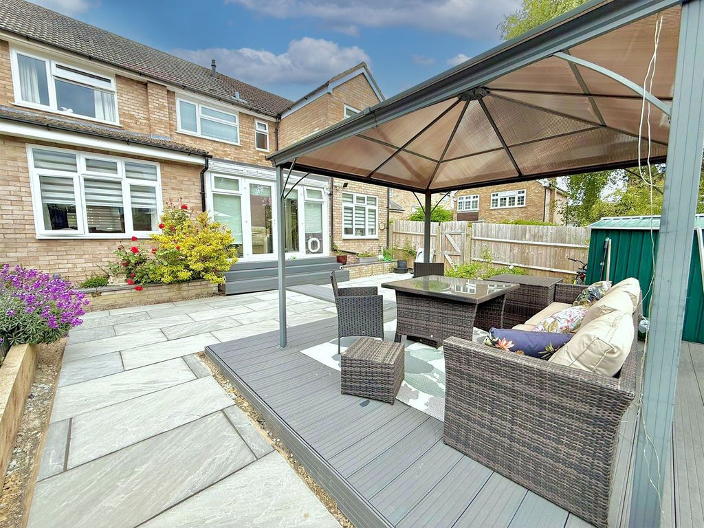 Additional image 31 of 5 bed semi-detached house for saleGilded Acre, Dunstable LU6