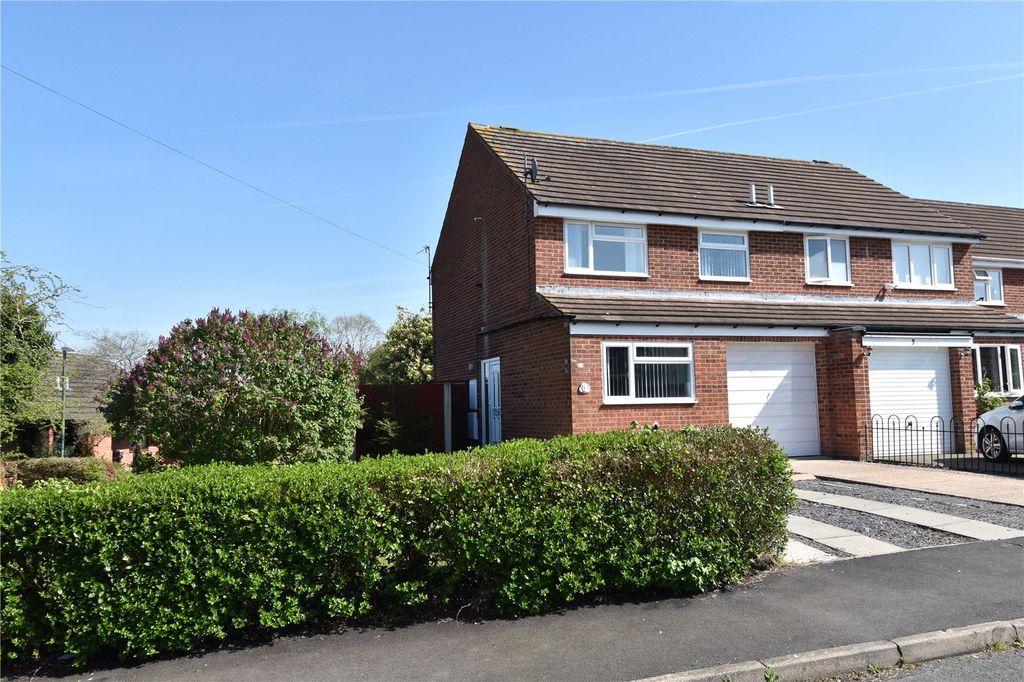 3 bed semi-detached house for saleWestbury Avenue, Droitwich, Worcestershire WR9