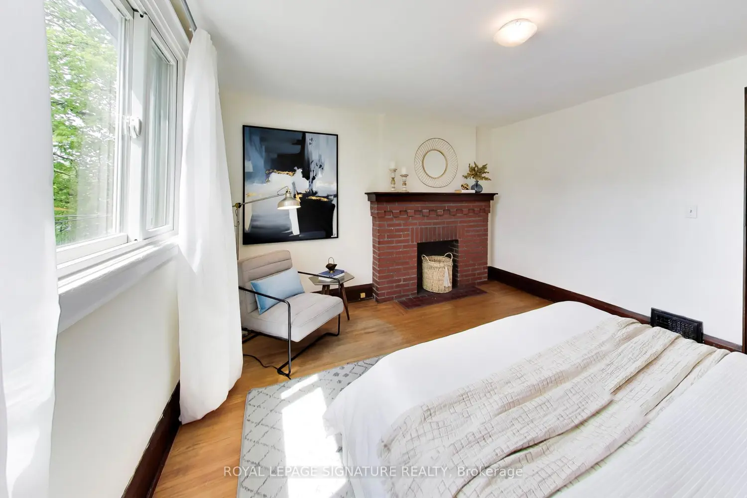 Additional image 9 of 2102 Gerrard Street