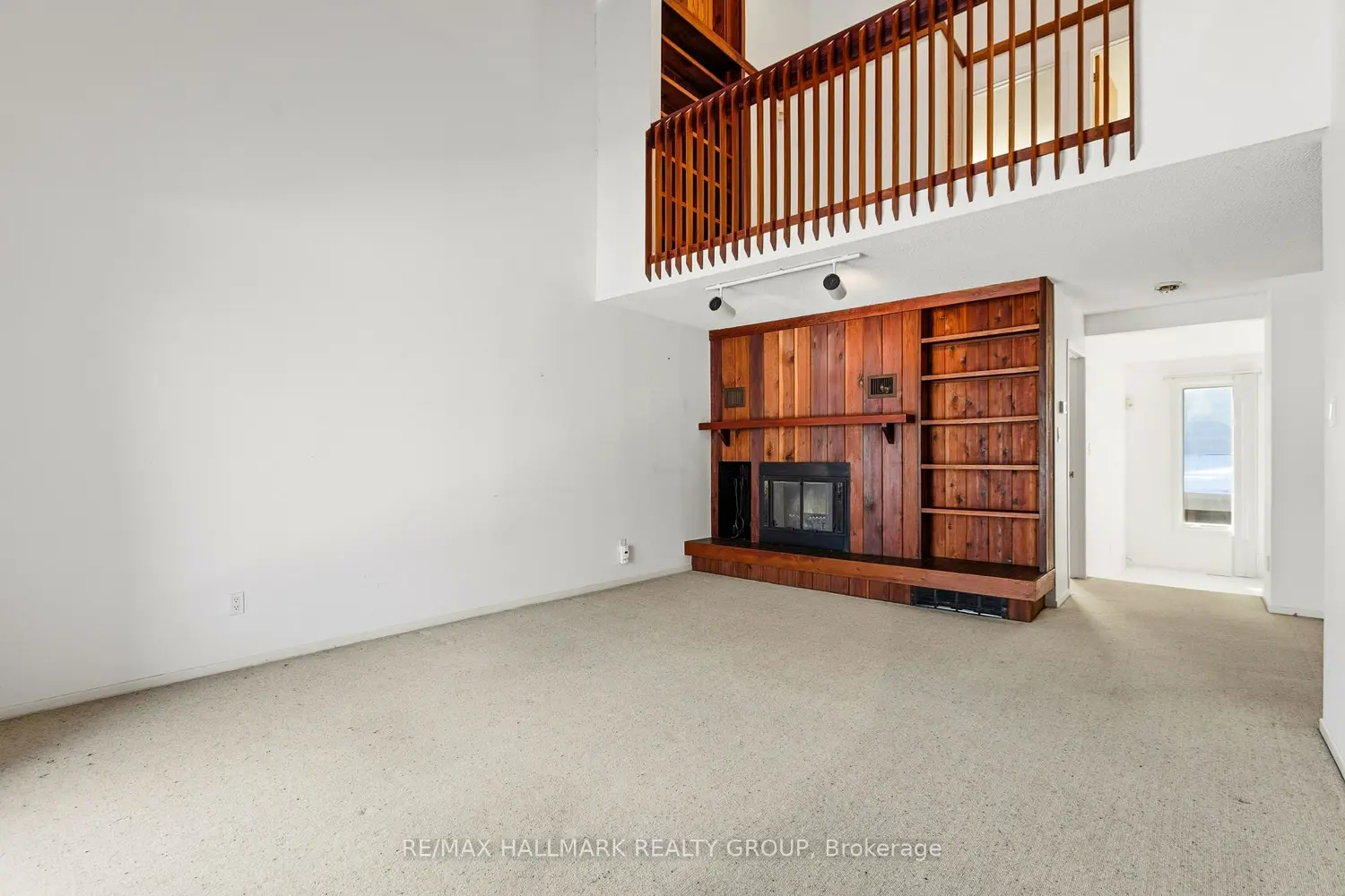 500 Foxview Place photo 2