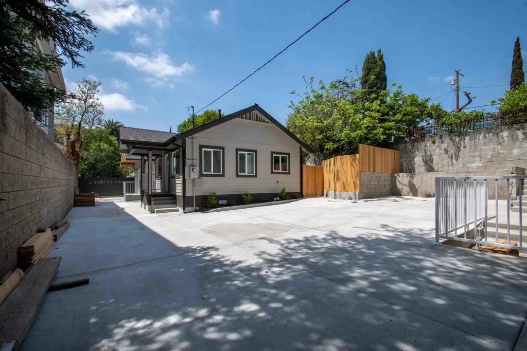 Additional image 23 of 2276 Ewing Street, Los Angeles, CA 90039