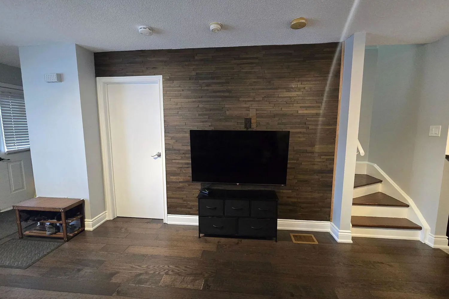 Additional image 5 of 4277 Lawrence Avenue #6