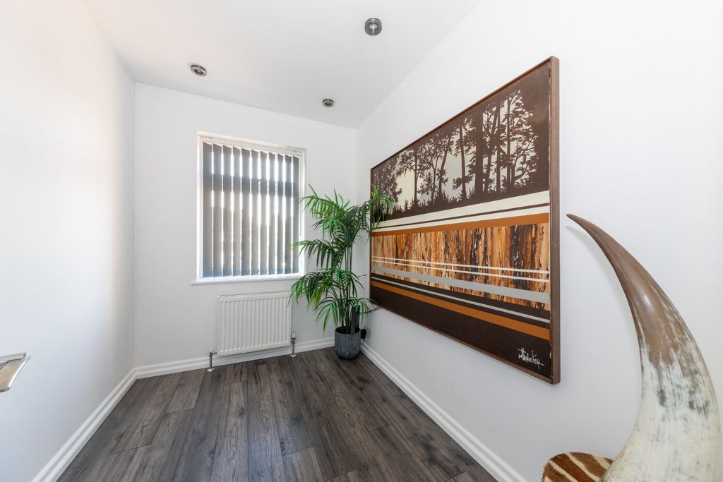 Additional image 18 of 3 bed semi-detached house for saleBullpond Lane, Dunstable LU6