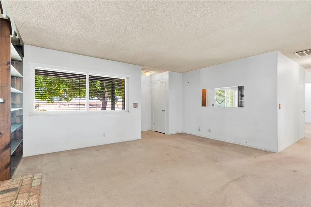 11363 I Ave, Hesperia, CA 92345 photo 5