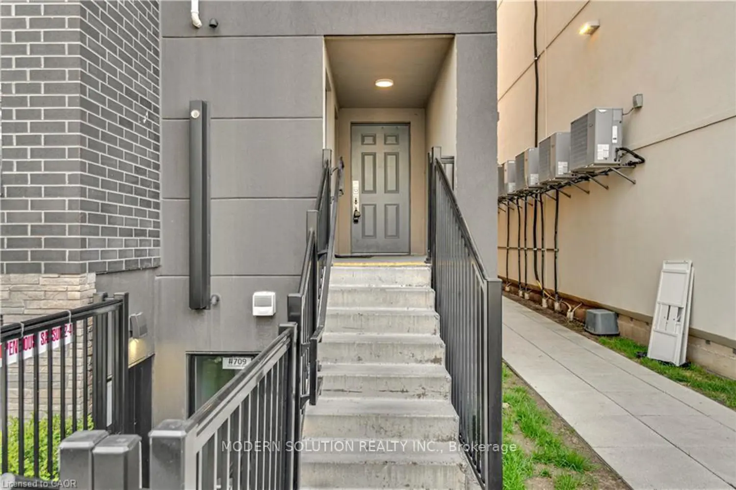 1131 Cooke Boulevard 712 photo 2