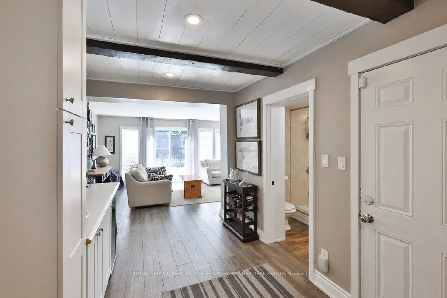 1404 Lewisham Drive photo 4