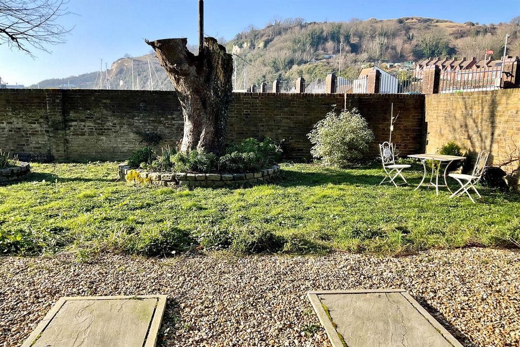 Additional image 18 of 2 bed maisonette for saleCambridge Terrace, Dover CT16
