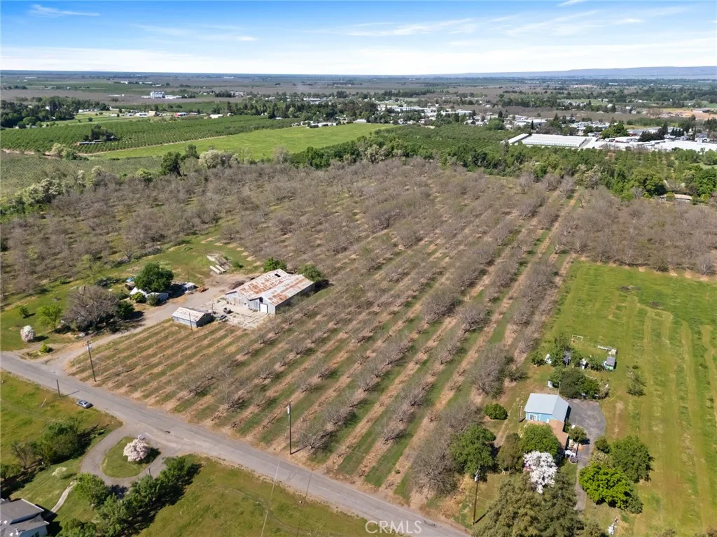 2192 Oak Way, Chico, CA 95973