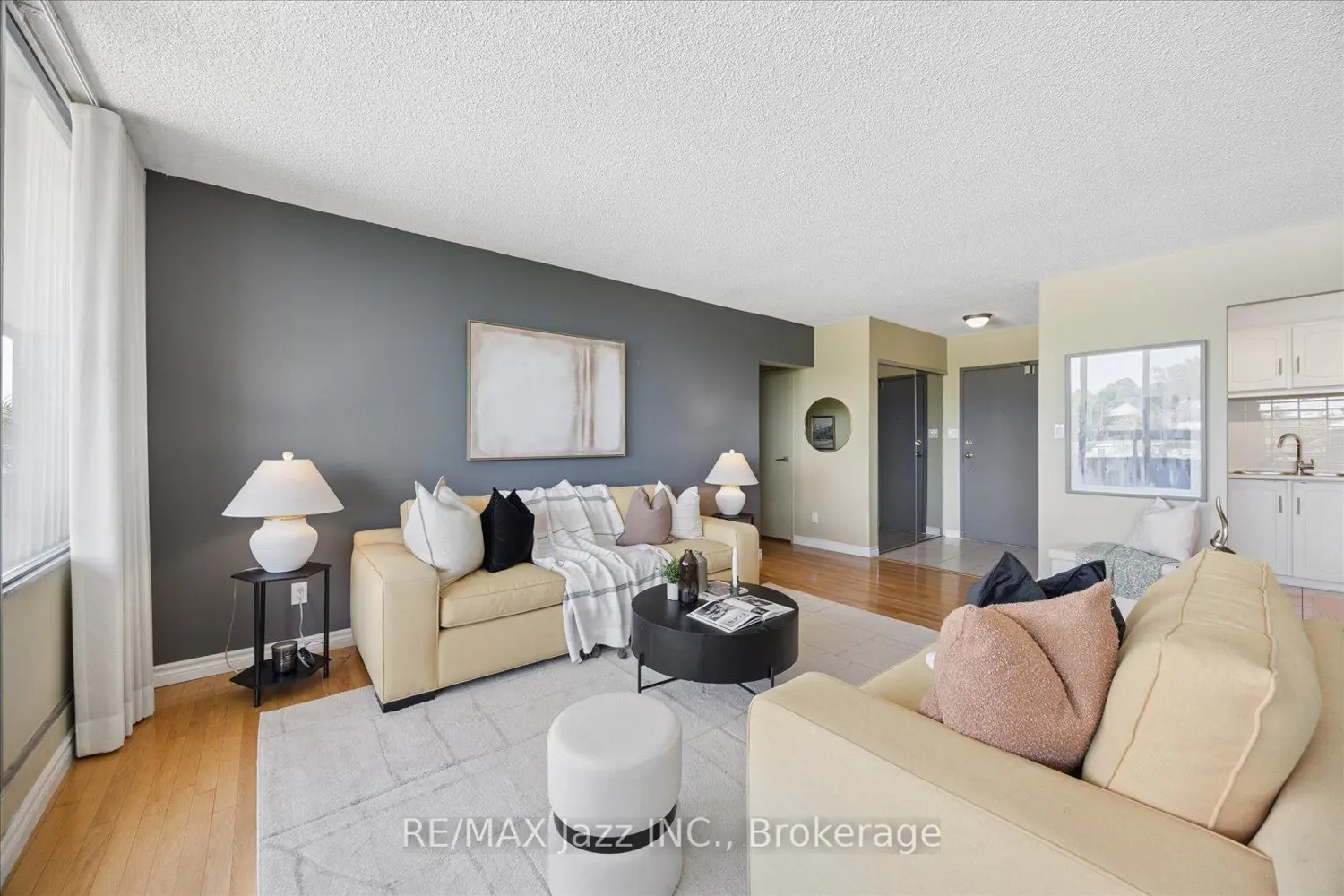 55 William Street 511 photo 5