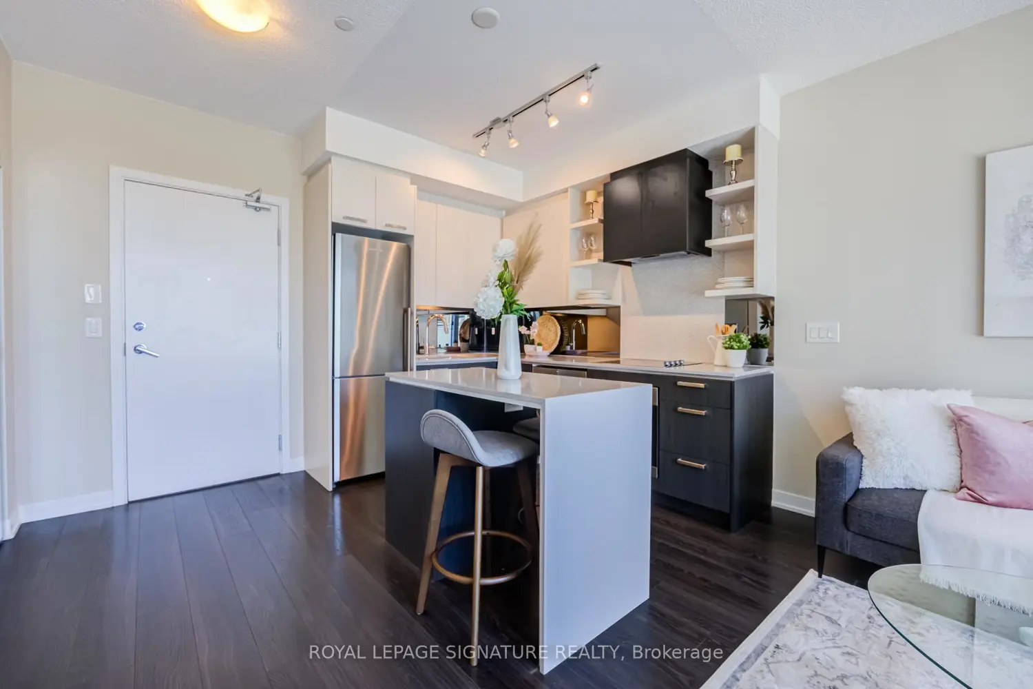 Additional image 8 of 1830 Bloor Street 920