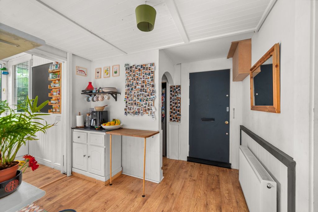 Additional image 5 of 2 bed flat for sale50A Seafield Road, Dundee DD1