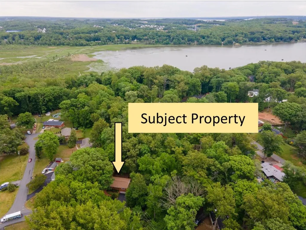 18309 Cabin Road, Triangle, VA 22172