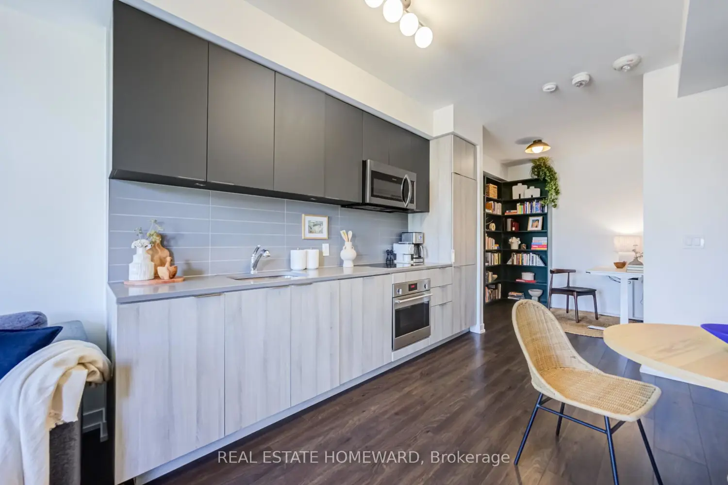 Additional image 8 of 223 St Clair Avenue 309