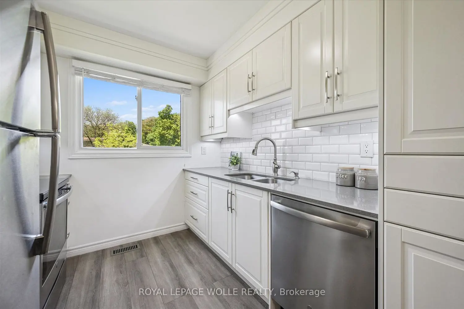 71 Blackhorne Drive photo 5
