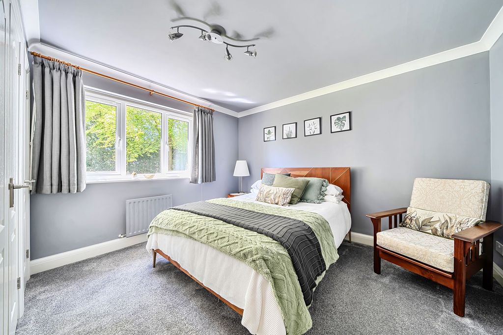 Additional image 17 of 6 bed detached house for saleEllington Way, Epsom KT18