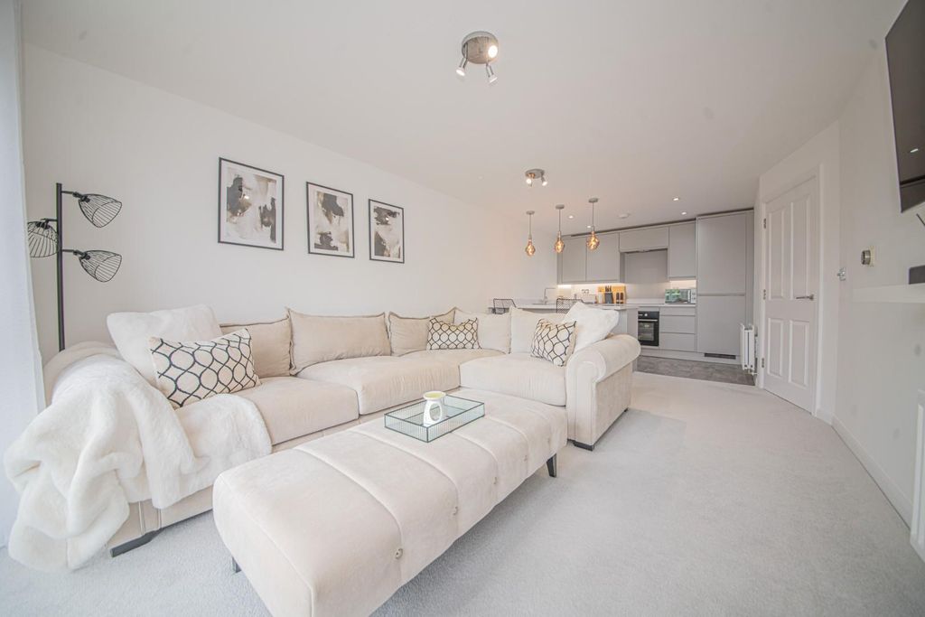 Additional image 10 of 2 bed flat for saleDakota Way, Lakeside, Eastleigh SO50